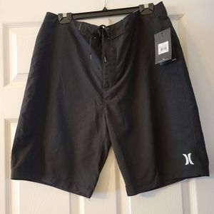 Men's Black Hurley Shorts Size: 32" Waist 21" Length